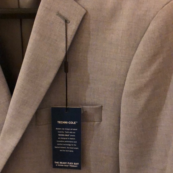 Brand New Suit Jacket. - Picture 4 of 6